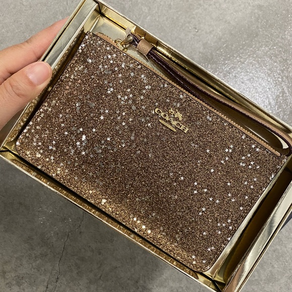 Coach holiday design wristlet gift set NWT - Picture 4 of 7